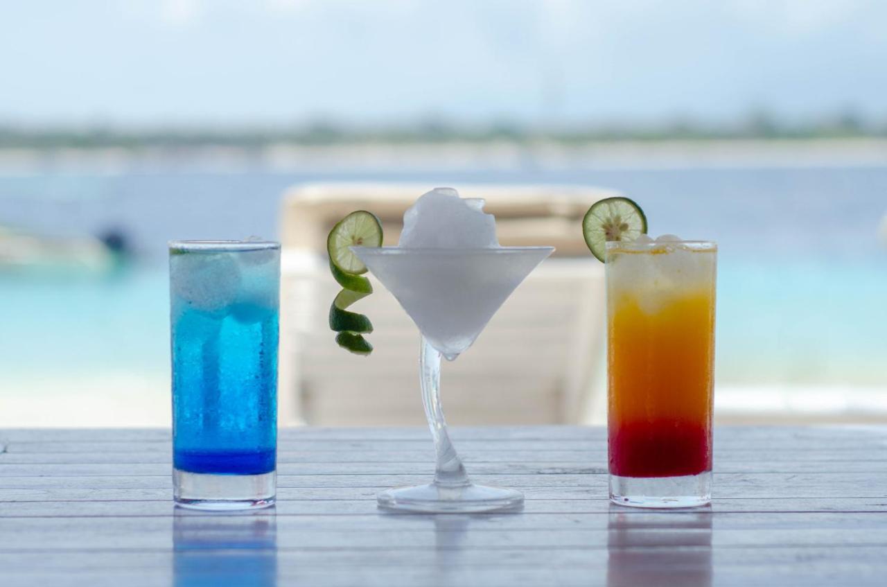 Warna Beach Hotel Gili Trawangan Exterior foto
