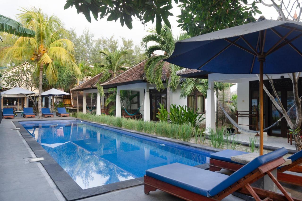 Warna Beach Hotel Gili Trawangan Exterior foto