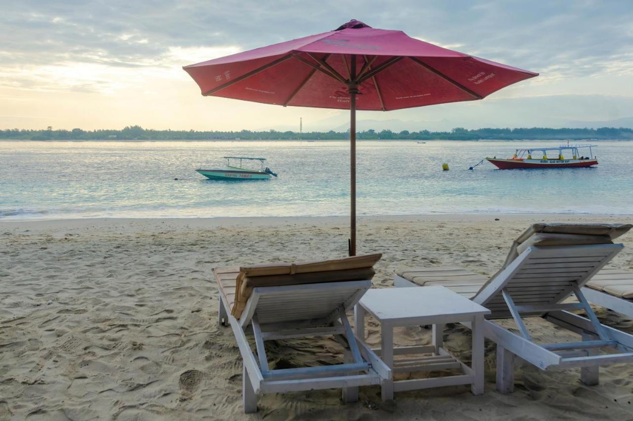 Warna Beach Hotel Gili Trawangan Exterior foto