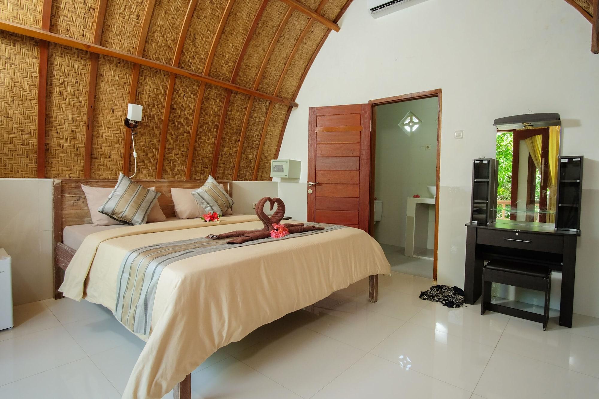Warna Beach Hotel Gili Trawangan Exterior foto