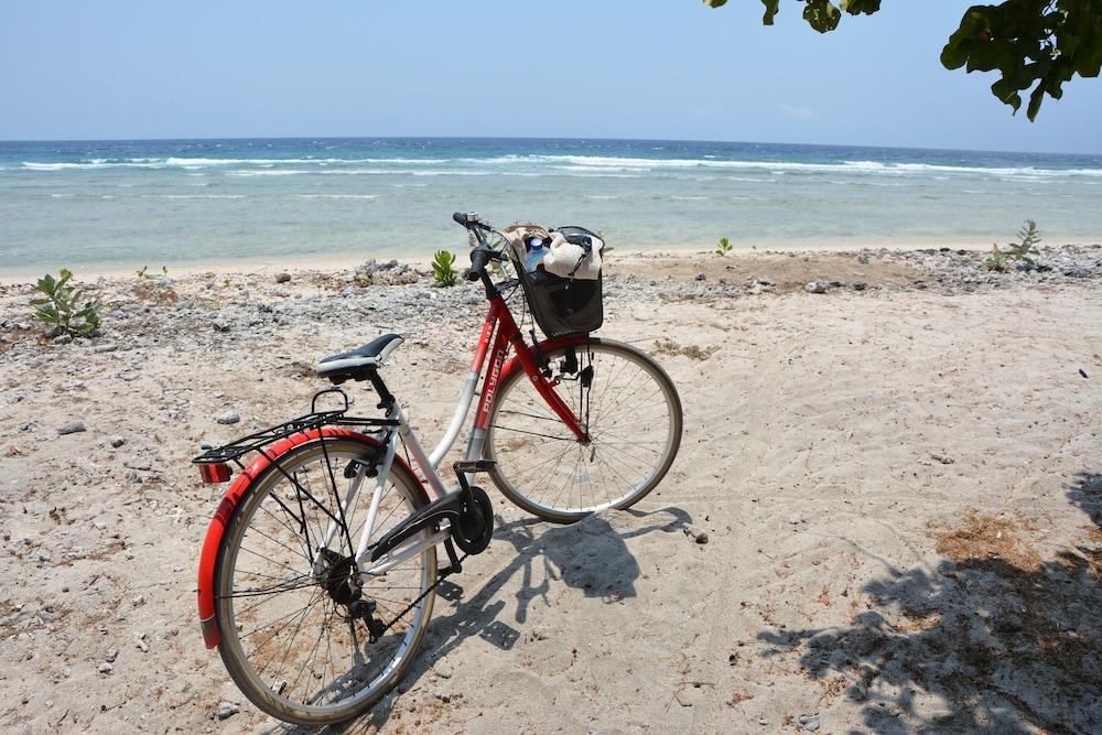 Warna Beach Hotel Gili Trawangan Exterior foto
