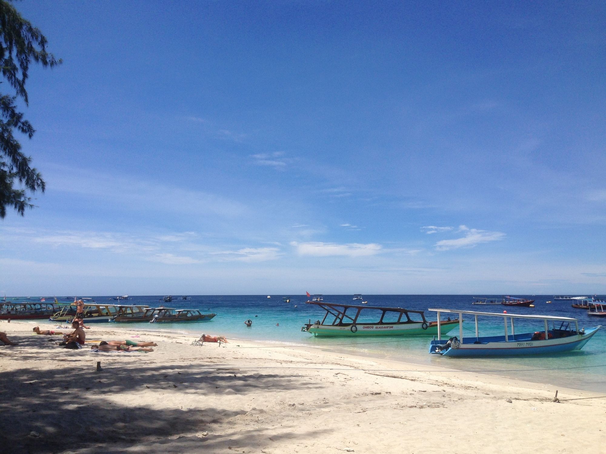Warna Beach Hotel Gili Trawangan Exterior foto