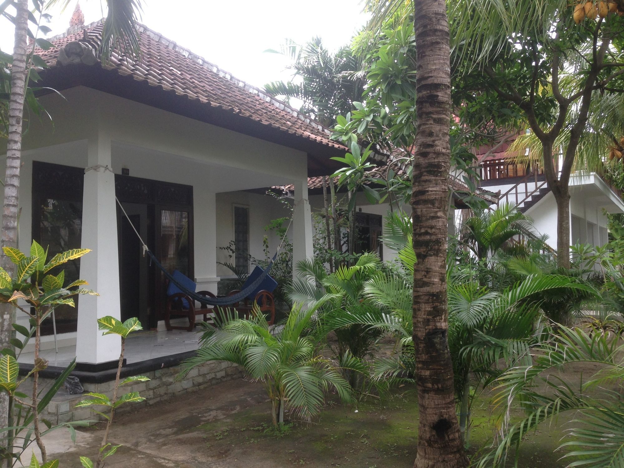 Warna Beach Hotel Gili Trawangan Exterior foto